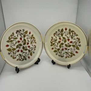 Vintage Toyo Japan 2 Round Lacquerware Trays Beige Strawberries 12.5"x1"